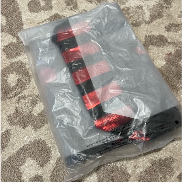 • Victoria’s Secret • V-Day Special Edition Tote - Picture 3 of 4